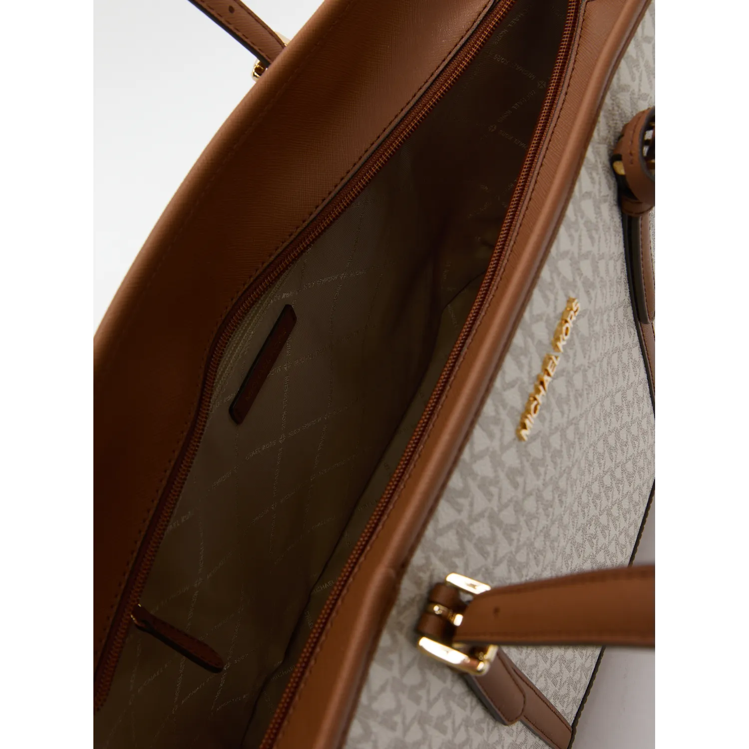 MK JST LG TZ SHLDR TOTE VANILLA