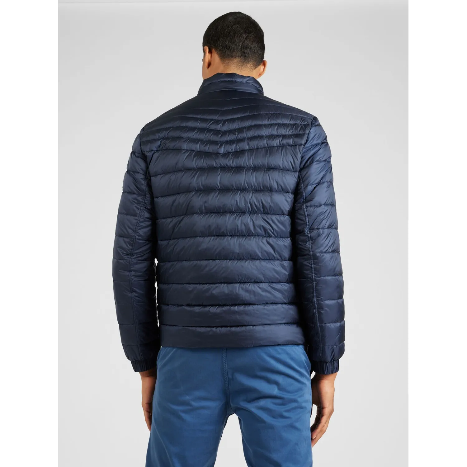 HB Cazadora  Oden slim fit plegable repelente al agua con guateado mixto Navy