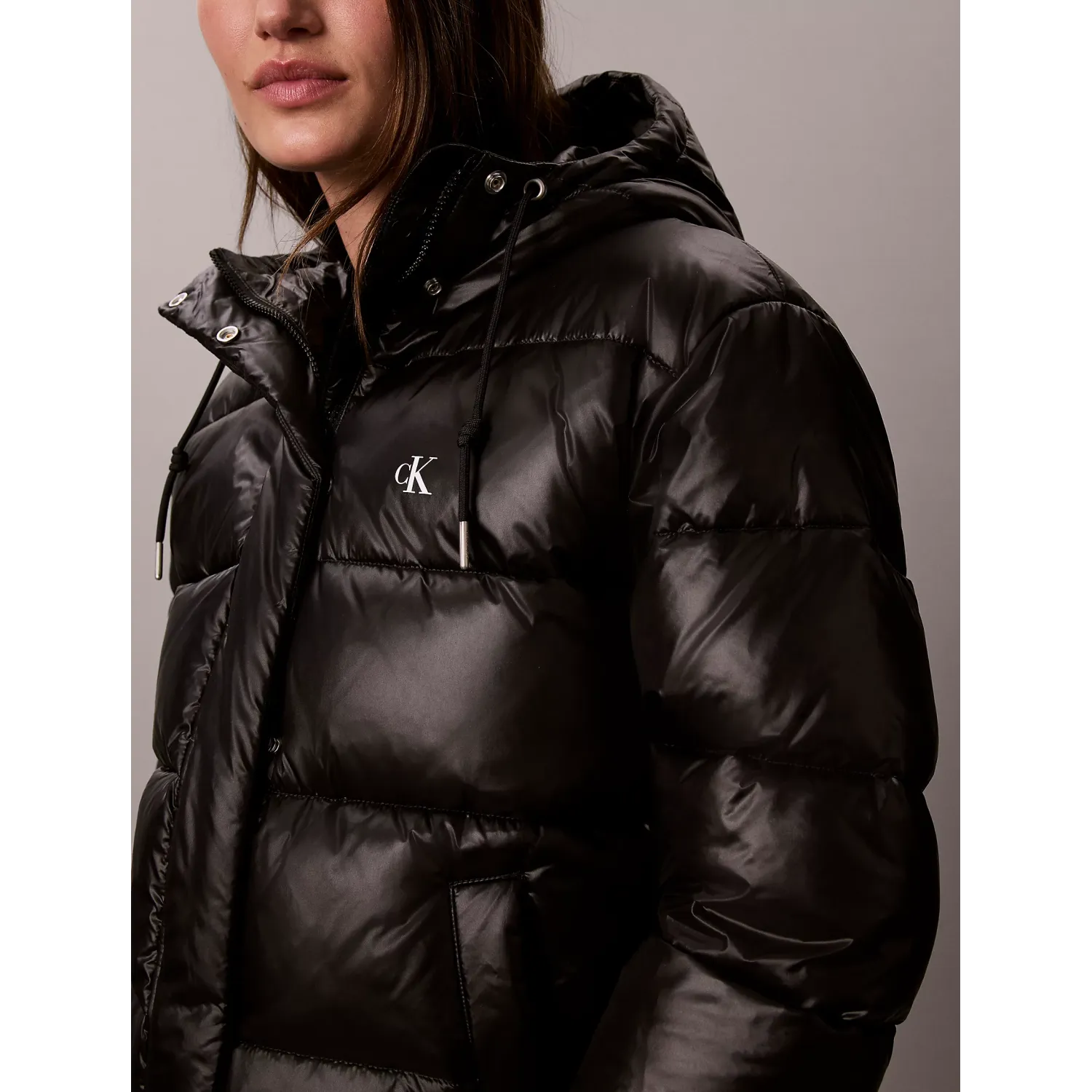CK Chaqueta de plumas con capucha brillante BLK